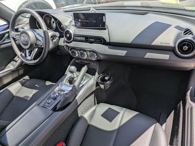 2026 Mazda MX-5 Miata RF - Photo 9