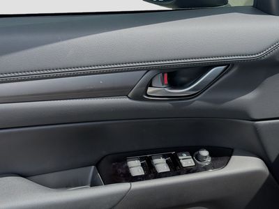 2025 Mazda CX-5 - Photo 23
