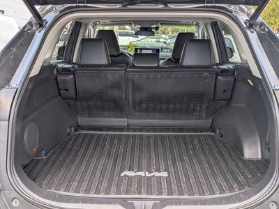 2023 Toyota RAV4 - Photo 13