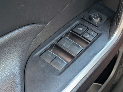 2023 Toyota RAV4 - Photo 24