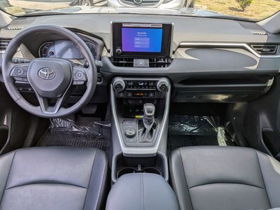 2024 Toyota RAV4 - Photo 17