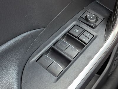 2024 Toyota RAV4 - Photo 24