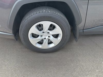 2024 Toyota RAV4 - Photo 38