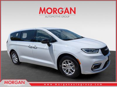2024 Chrysler Pacifica - Photo 1