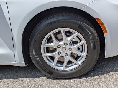 2024 Chrysler Pacifica - Photo 11