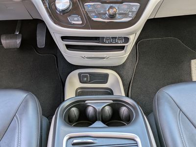 2024 Chrysler Pacifica - Photo 21