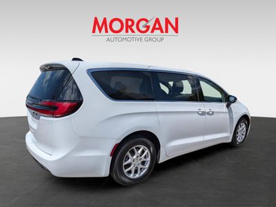 2024 Chrysler Pacifica - Photo 4