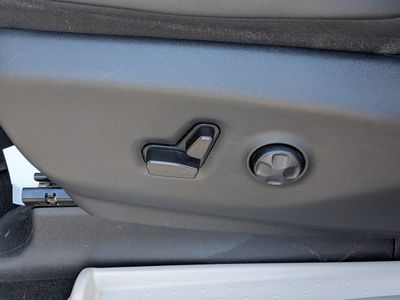2024 Chrysler Pacifica - Photo 23