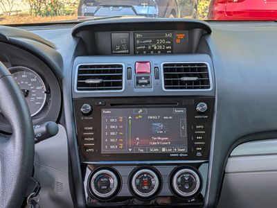 2018 Subaru Forester - Photo 18