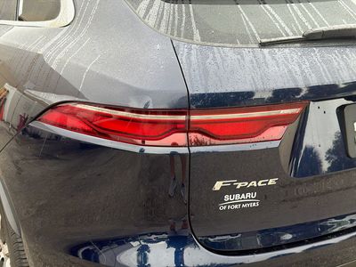 2022 Jaguar F-PACE - Photo 10