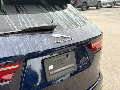 2022 Jaguar F-PACE - Photo 11