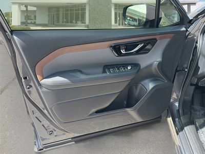 2025 Subaru Forester - Photo 21