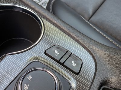 2021 GMC Acadia - Photo 32