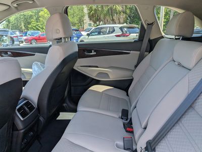 2017 Kia Sorento - Photo 14
