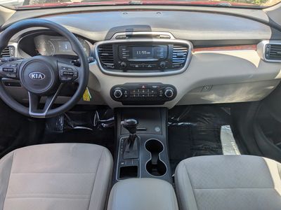 2017 Kia Sorento - Photo 16