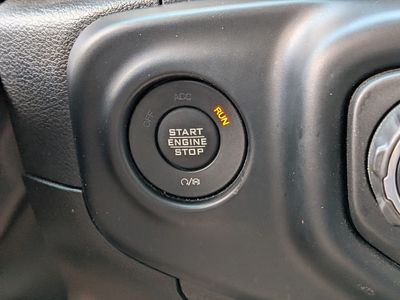 2023 Jeep Gladiator - Photo 29