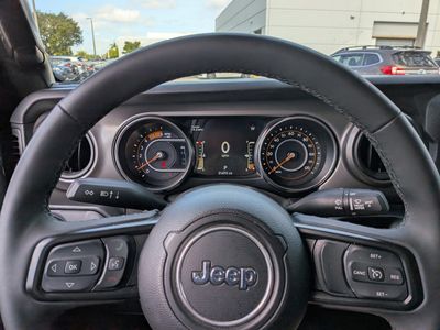 2023 Jeep Gladiator - Photo 26
