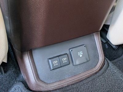 2021 Toyota Highlander - Photo 16
