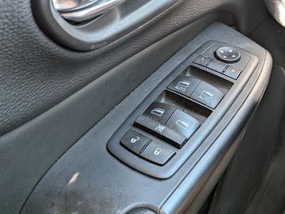 2020 Jeep Cherokee - Photo 21
