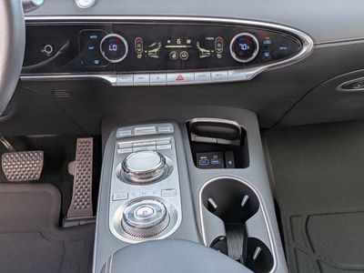 2025 Genesis GV70 - Photo 22