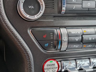 2015 Ford Mustang - Photo 28