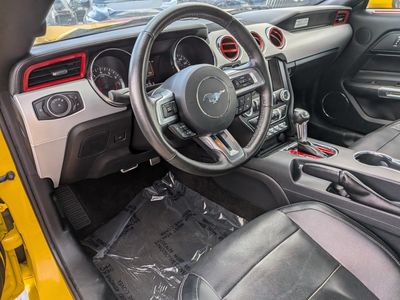 2015 Ford Mustang - Photo 18