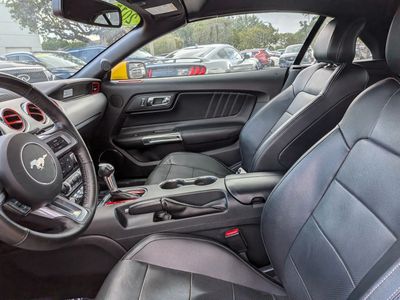 2015 Ford Mustang - Photo 17