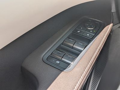 2023 Lexus RX - Photo 24