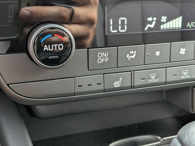 2026 Subaru Outback - Photo 32
