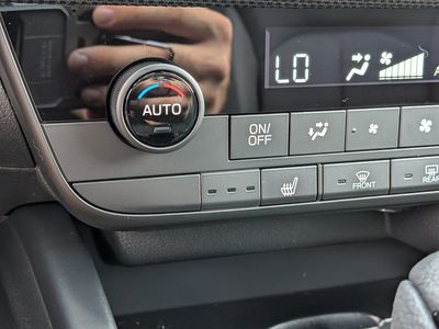 2026 Subaru Outback - Photo 32