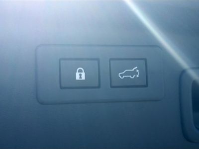 2026 Subaru Outback — photo 13 view