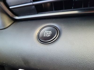 2025 Hyundai Elantra - Photo 23