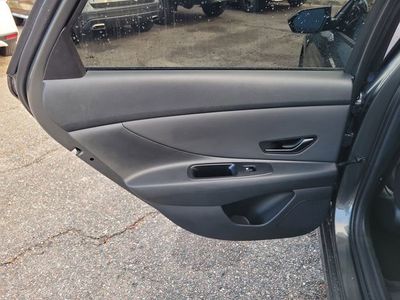 2025 Hyundai Elantra - Photo 28