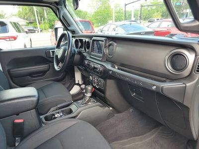 2022 Jeep Wrangler - Photo 33