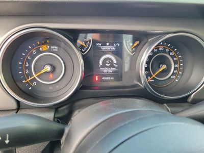 2022 Jeep Wrangler - Photo 19