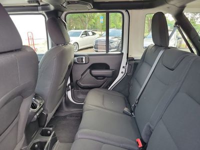 2022 Jeep Wrangler - Photo 28