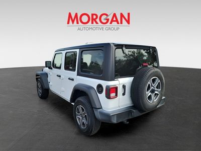 2022 Jeep Wrangler - Photo 3