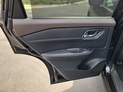 2021 Nissan Rogue - Photo 32