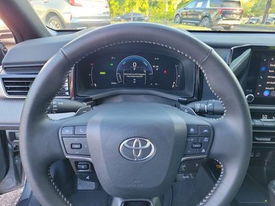 2025 Toyota Camry — photo 18 view