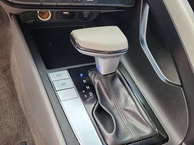 2024 Hyundai Elantra - Photo 23