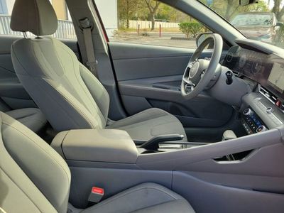 2024 Hyundai Elantra - Photo 34
