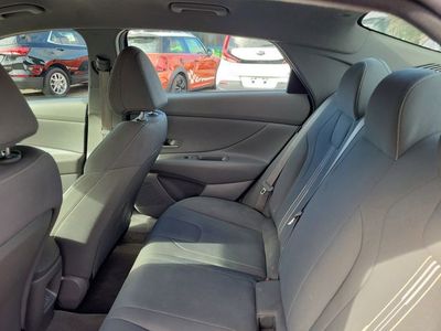 2024 Hyundai Elantra - Photo 28