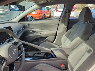 2024 Hyundai Elantra - Photo 12