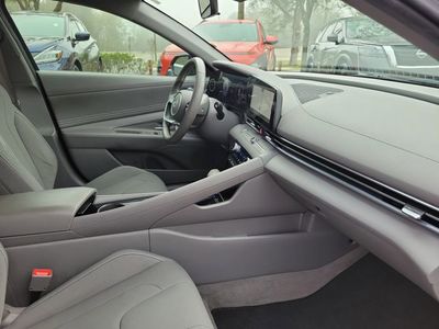 2024 Hyundai Elantra - Photo 33