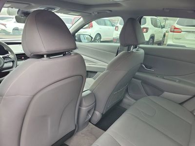 2024 Hyundai Elantra - Photo 27
