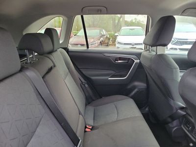 2024 Toyota RAV4 - Photo 32