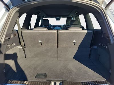 2025 Mercedes-Benz GLS - Photo 10