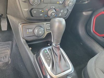 2022 Jeep Renegade - Photo 24