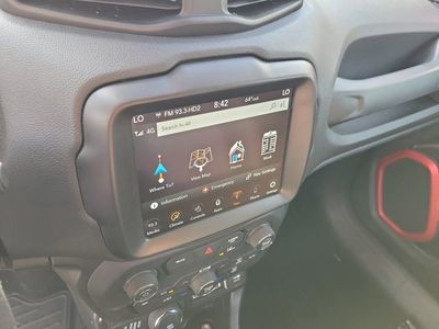 2022 Jeep Renegade - Photo 20