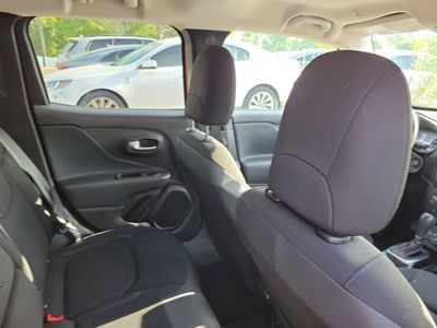 2022 Jeep Renegade - Photo 31